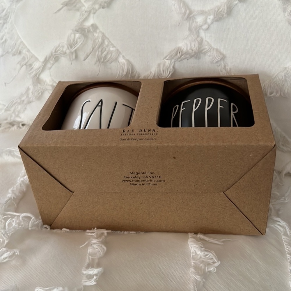 Rae Dunn Salt & Pepper - Picture 4 of 7